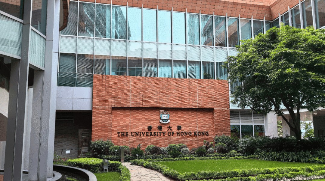 如何用一年时间，搞定全家香港身份？这条低门槛通道，普通人也能上车！